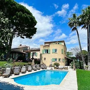 https://villa-antoline.fr-provencehotel.com